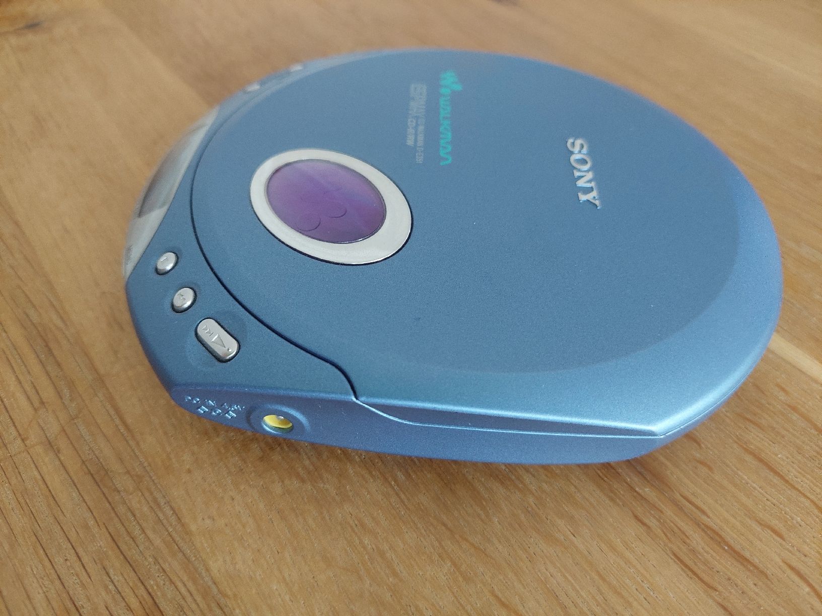 Lettore multimediale portatile: CD Player Sony Walkman D-E351 blau – Usato da Abtwil AG venduto da kidimagic1 1