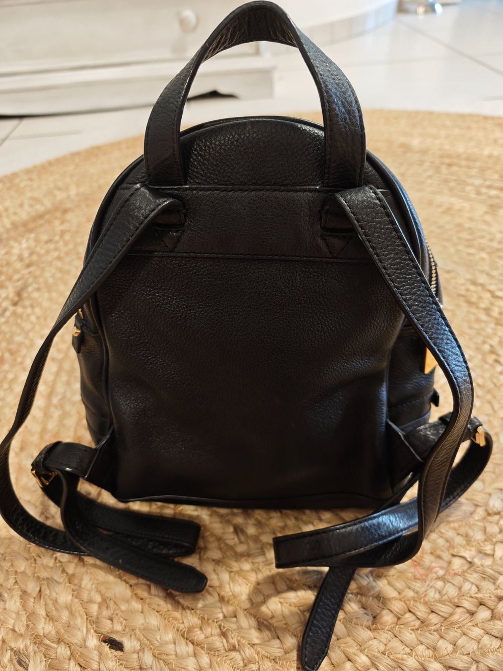 Michael Kors Zaini: Michael Kors Rucksack Schwarz, Top Zustand – Usato da Gunzgen venduto da 0Aurin0 1