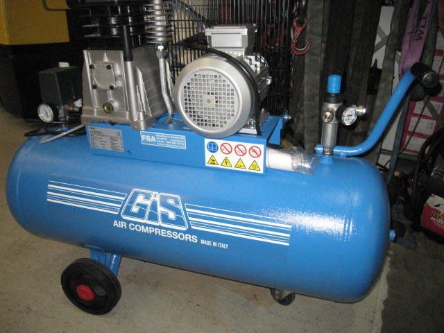 Kompressoren: GIS Kompressor 100 L Tank – Neu (gemäss Beschreibung) aus Aarwangen von fsa-maschinen