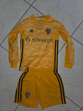 FC Basel Torwartset Adidas Omlin Nr 1 gebraucht gelb