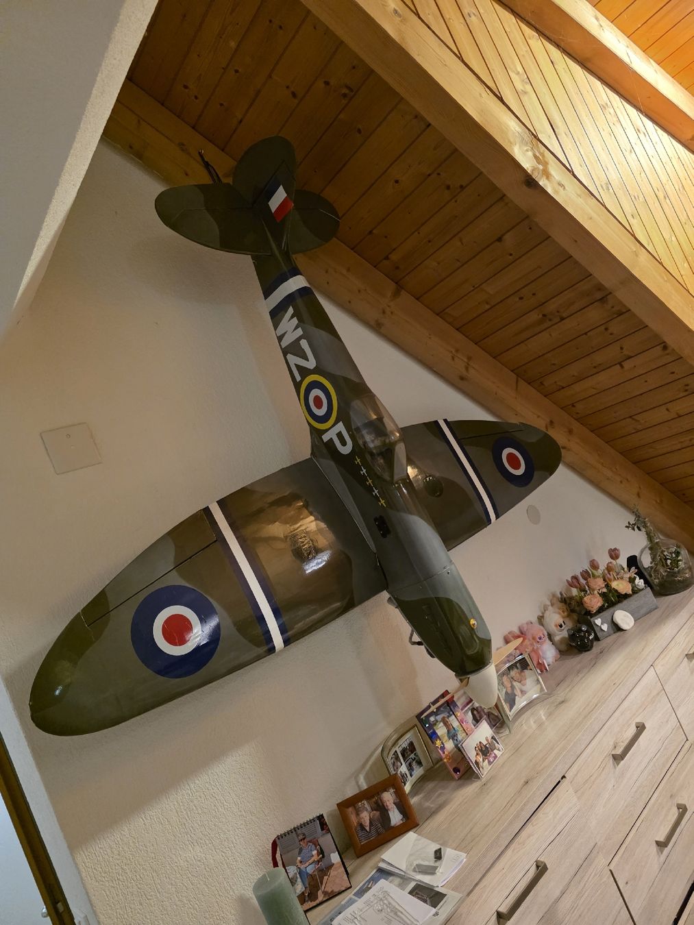 Modellismo RC: Spitfire 2m 50ccm mit Einziehfahrwerk top Motor – Usato da Schaffhausen venduto da dixi777boot