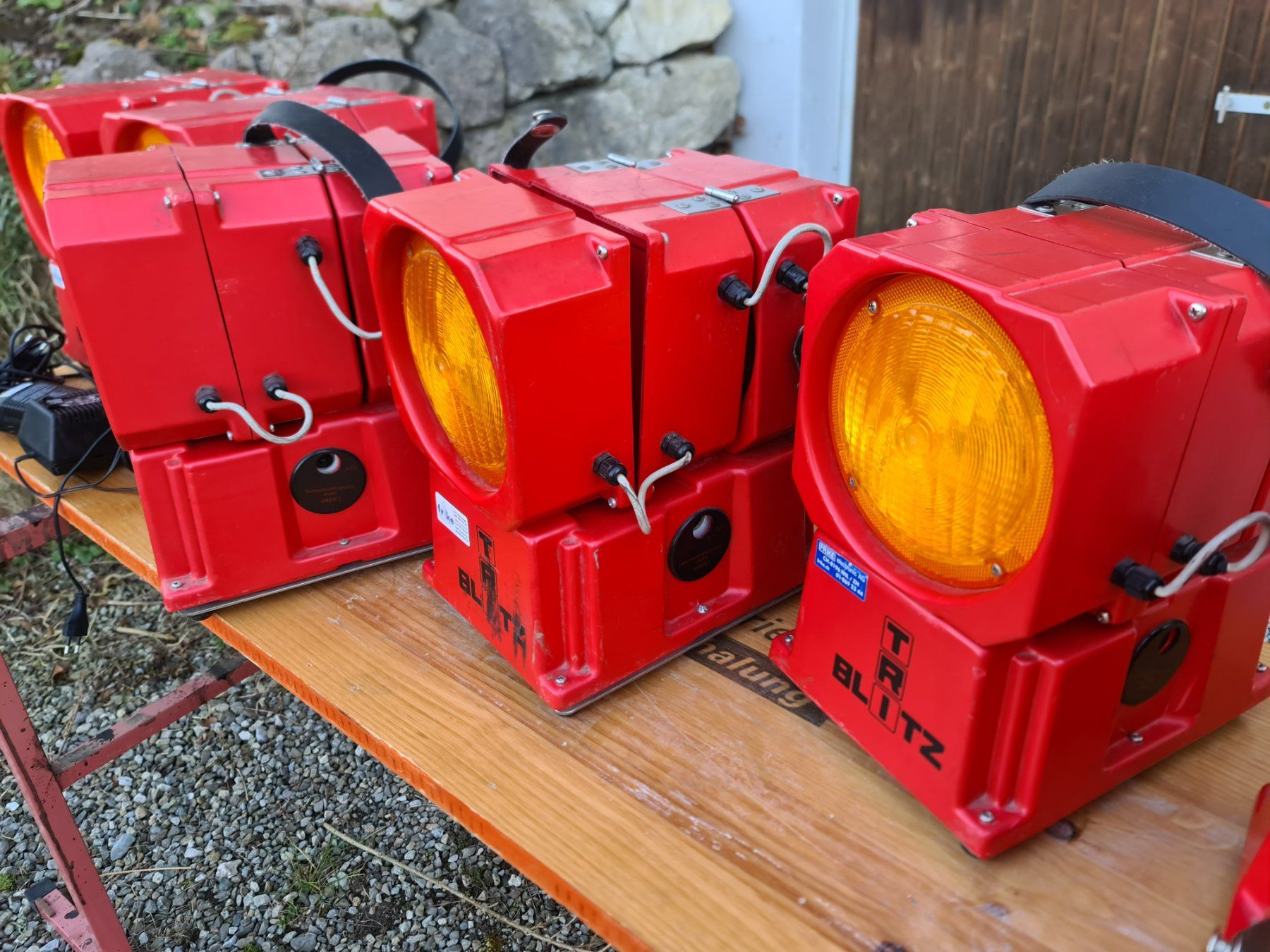 Flash: 8 Stück TRI-BLITZ Baustellen Sicherheitsleuchte Warnleuchten – Usato da Uerkheim venduto da Justi.y 2