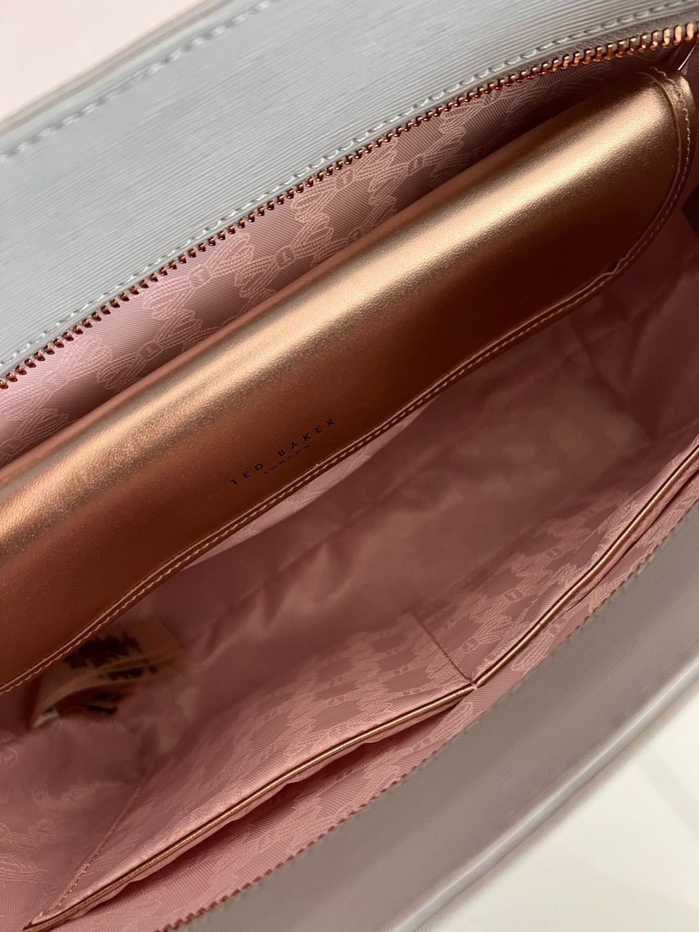 Ted Baker Borse da donna: Ted Baker Handtasche (grau) – Nuovo (secondo la descrizione) da Eichberg venduto da Lolapop18 8