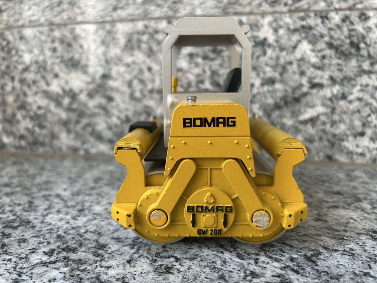 Kit di modellismo & Modellini statici: Bomag BW 200, 1:24 – Usato da Horw venduto da Tigercat635 1