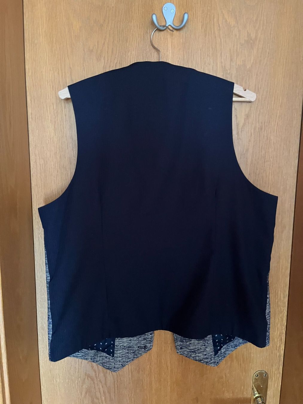 Gilet & Giacche: Anzug Weste Gilet – Usato da Zermatt venduto da B.15.v02 3