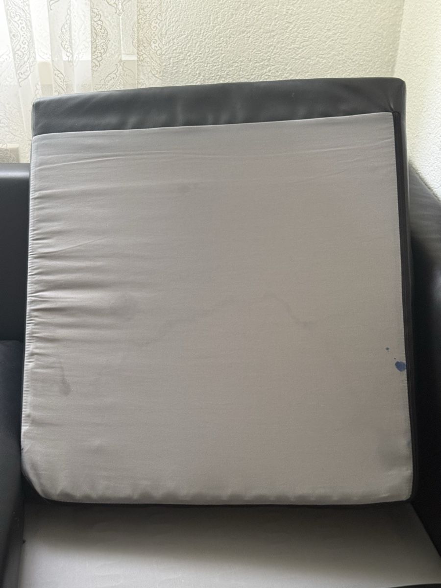 Ikea Divani: IKEA VIMLE 2er-Sofa (Leder Grann/Bomstad Schwarz) – Usato da Steffisburg venduto da com_tg29 4