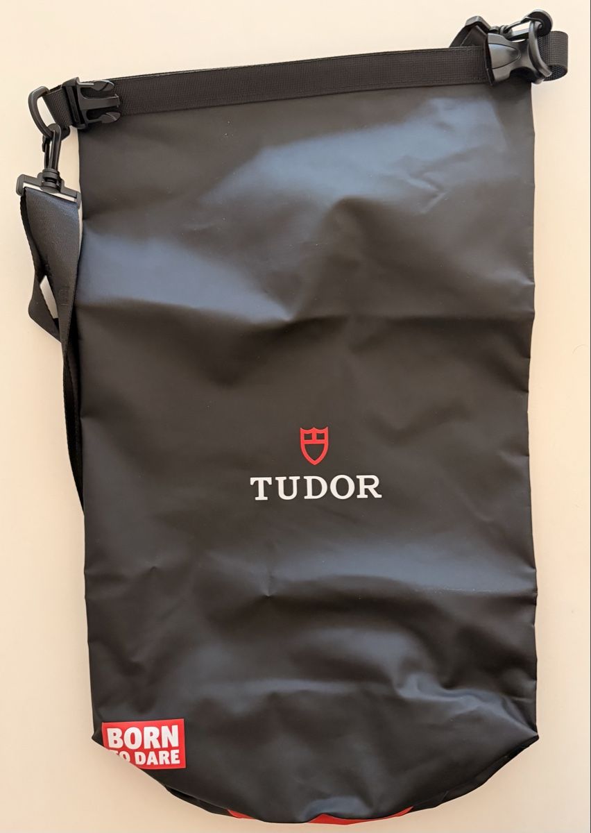 Taschen: TUDOR - Wasserfester Schwimmsack – Neu (gemäss Beschreibung) aus Binningen von emanuel5 3