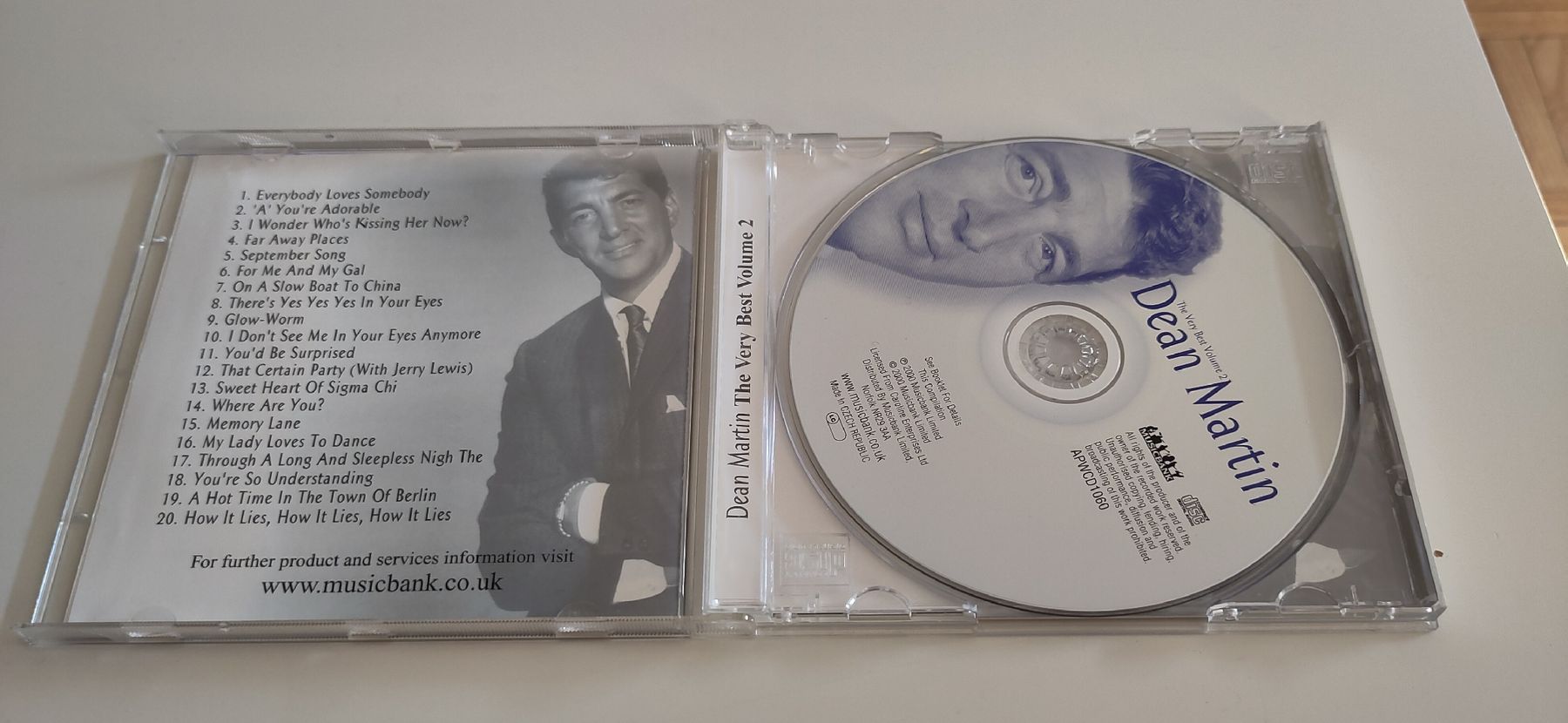 CD: The very Best Volume 2 Dean Martin – Usato da Zürich venduto da Heldel 1