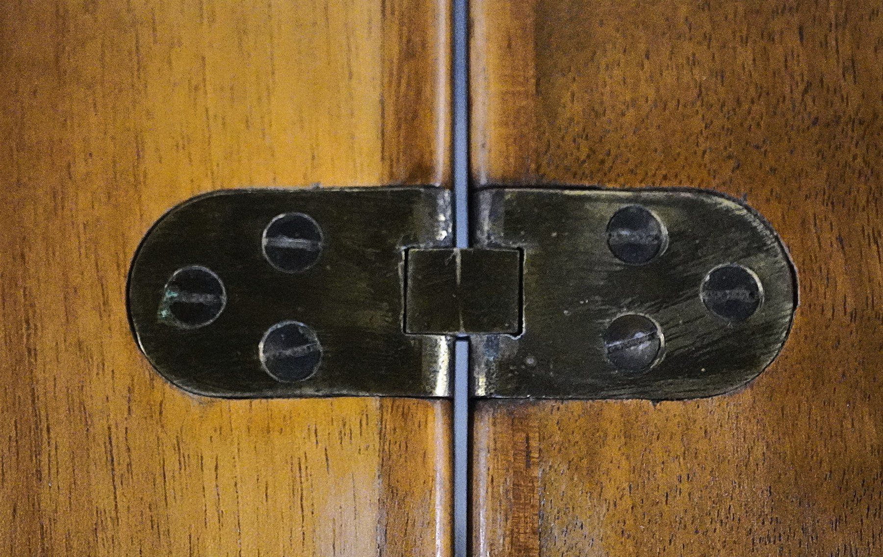 Tische: Vintage Klappbarer Tisch MA188 – Gebraucht aus Basel von B.W.B. 4