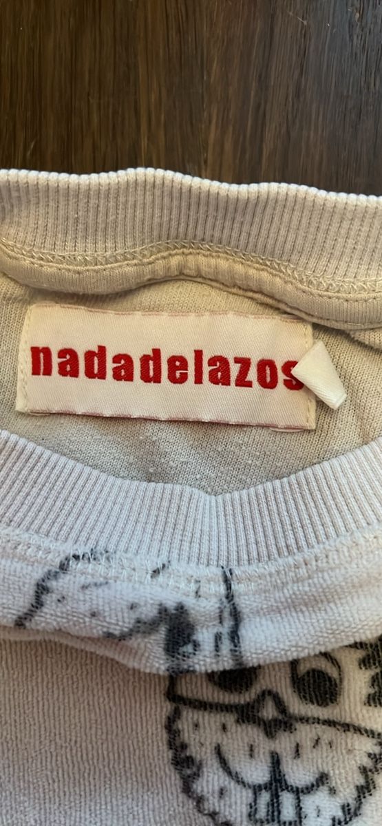 Maglioni & Felpe: Kuscheliger Pullover von Nadadelazos Gr. 5-6Y – Usato da Allschwil venduto da lucifa 1