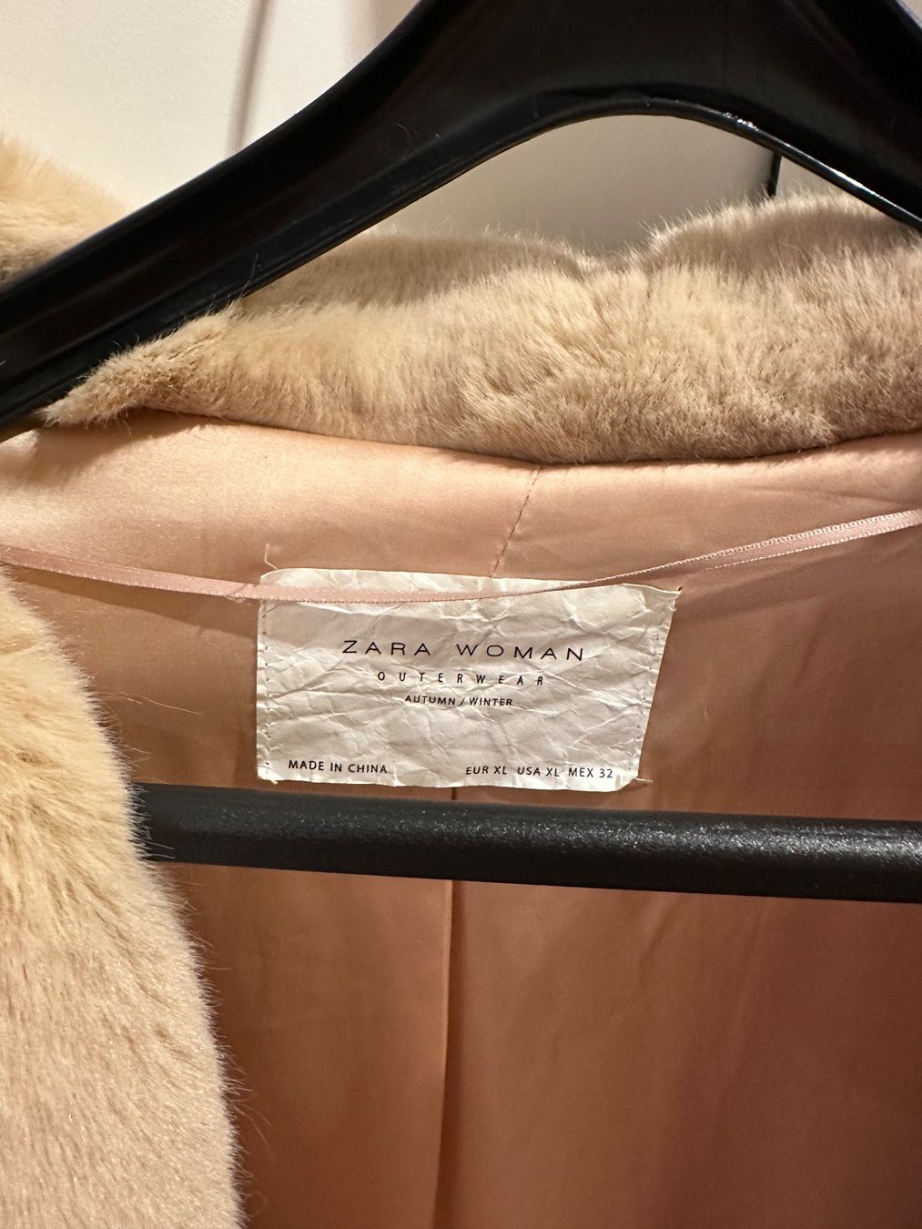 Zara Cappotti: Pelzmantel (unecht) - Zara - Beige – Usato da Zürich venduto da CharlotteAr 1