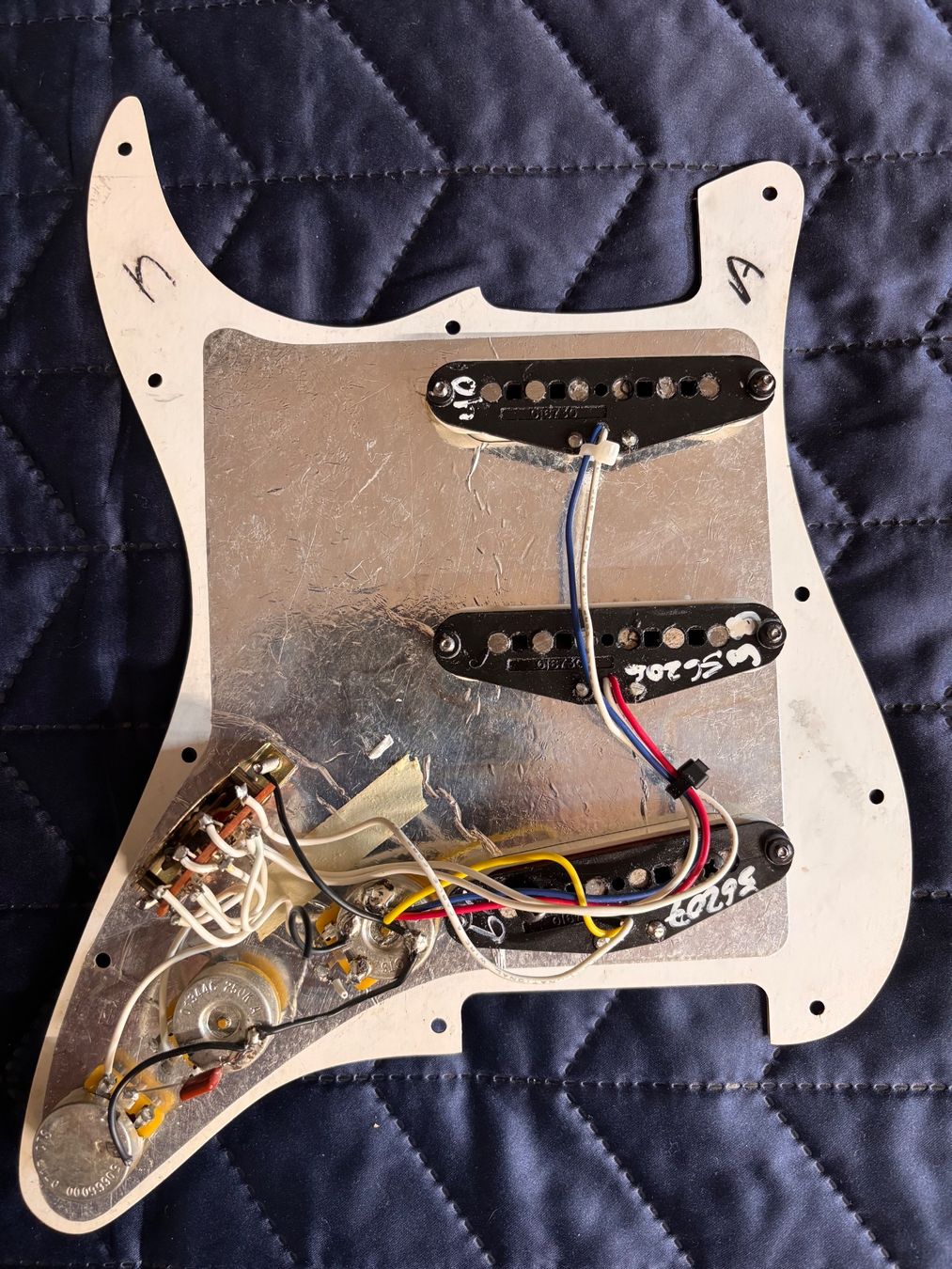 Fender Strumenti musicali: Fender USA 2007 STRATOCASTER  LOADED PICKGUARD – Usato da Buch SH venduto da JTThomas 1