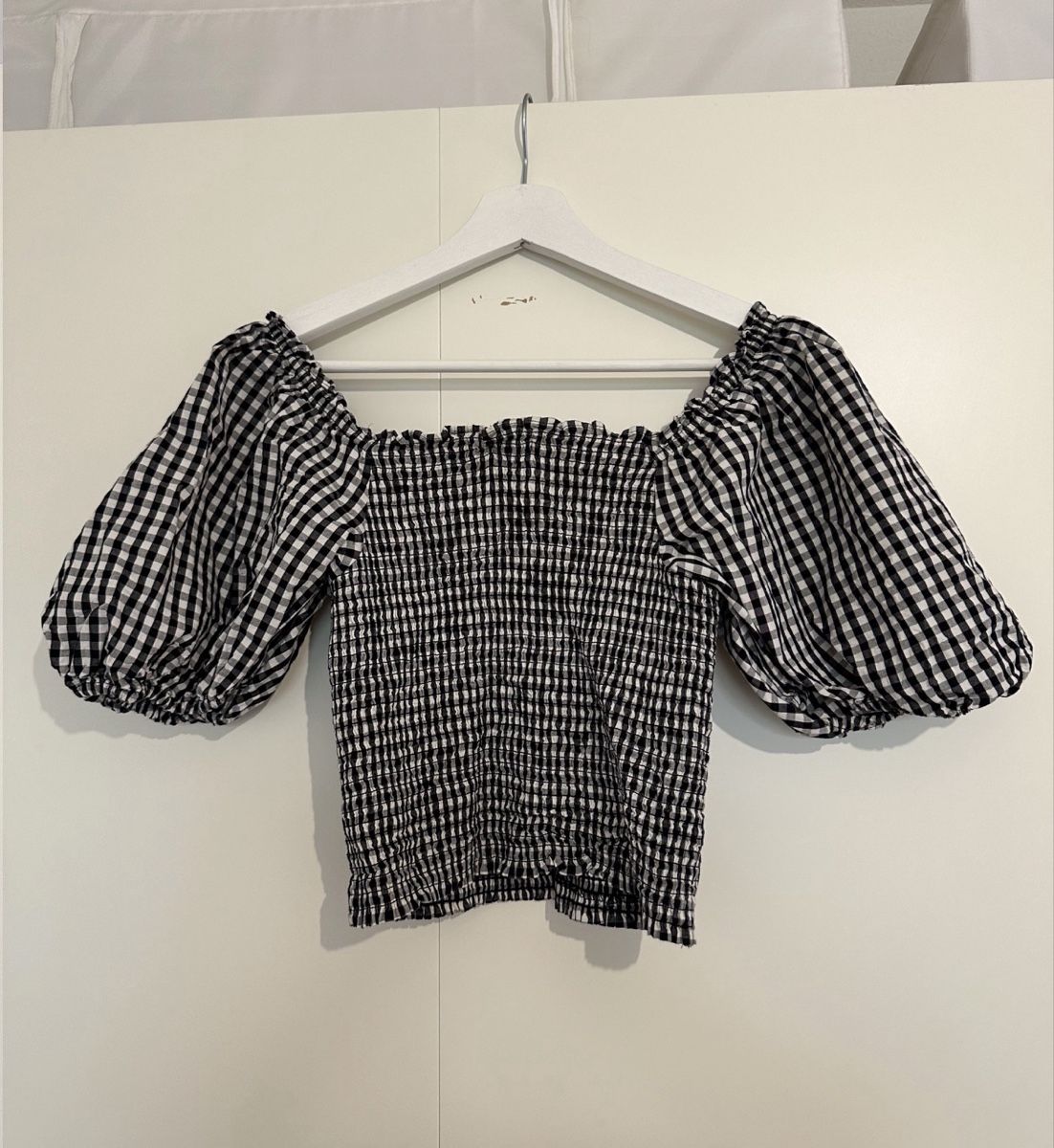H&M Top: H&M Top Checkered Puff Sleeve Size S good condition – Usato da Luins venduto da vvs_7kqr 2