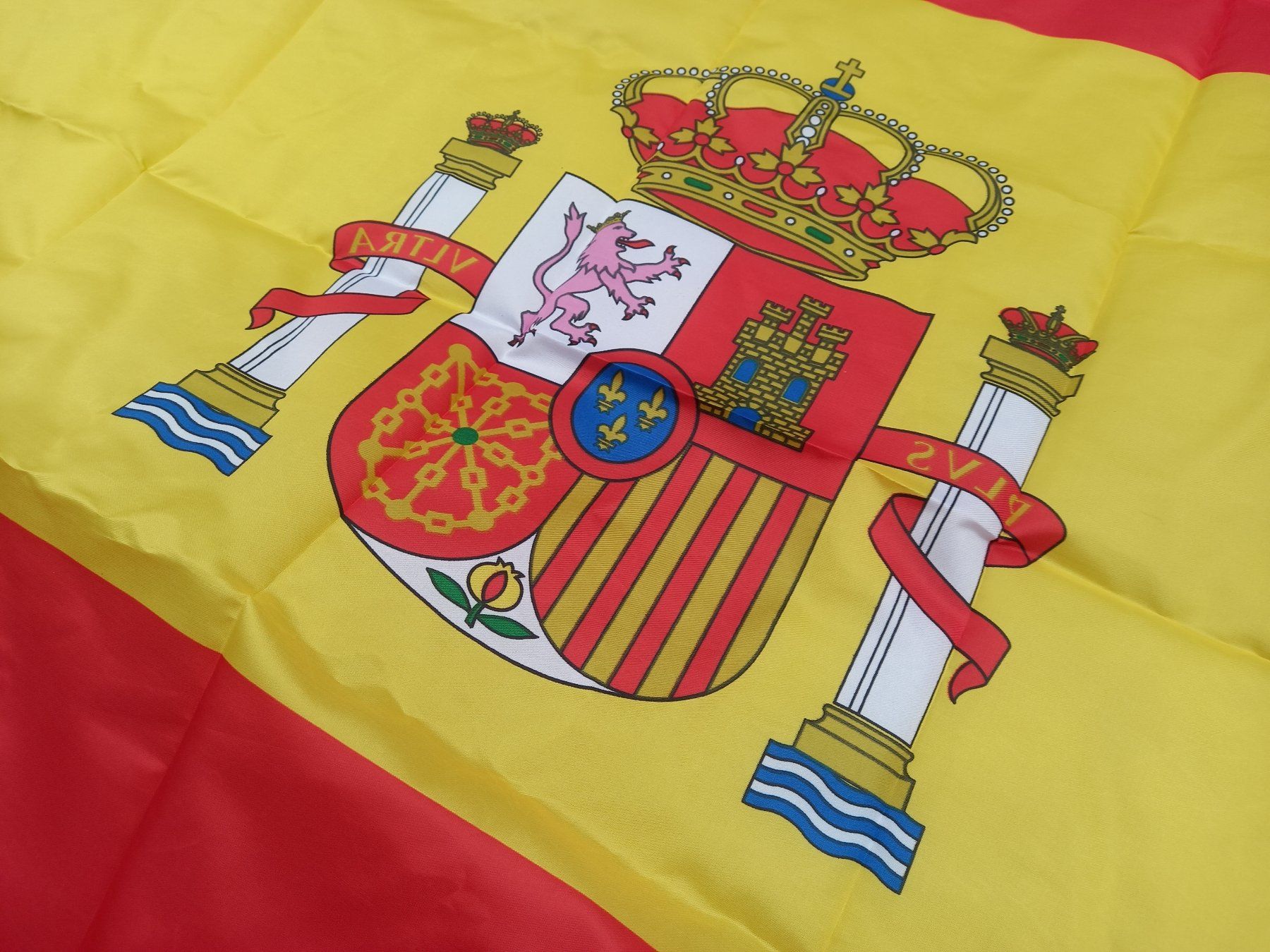Fahnen: 3x Spanien Fahne Flagge 150cm - Drapeau Espagne – Neu und originalverpackt aus Bussigny von NATURALO 1