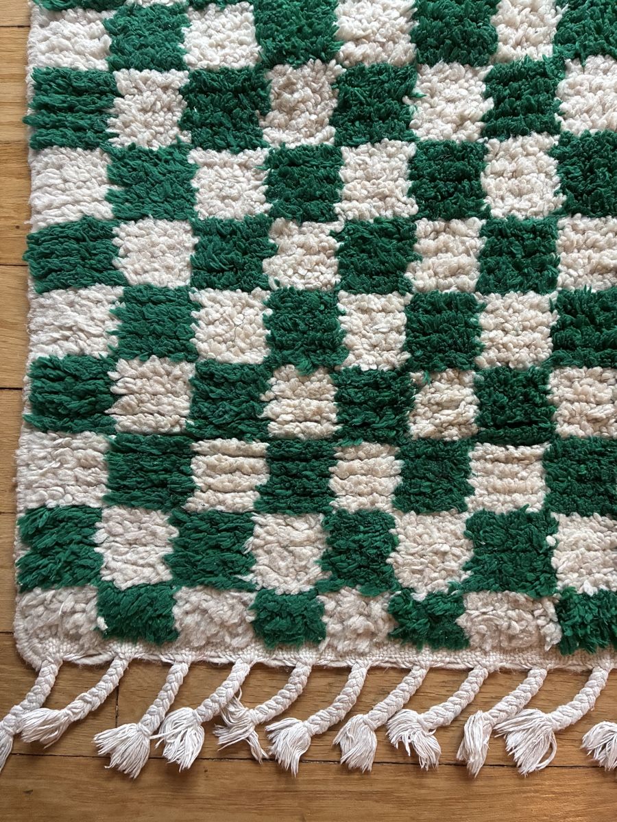 Teppiche: Grüner Teppich mit Fransen 120x150 – Gebraucht aus Zürich von hannahbuettgen 2