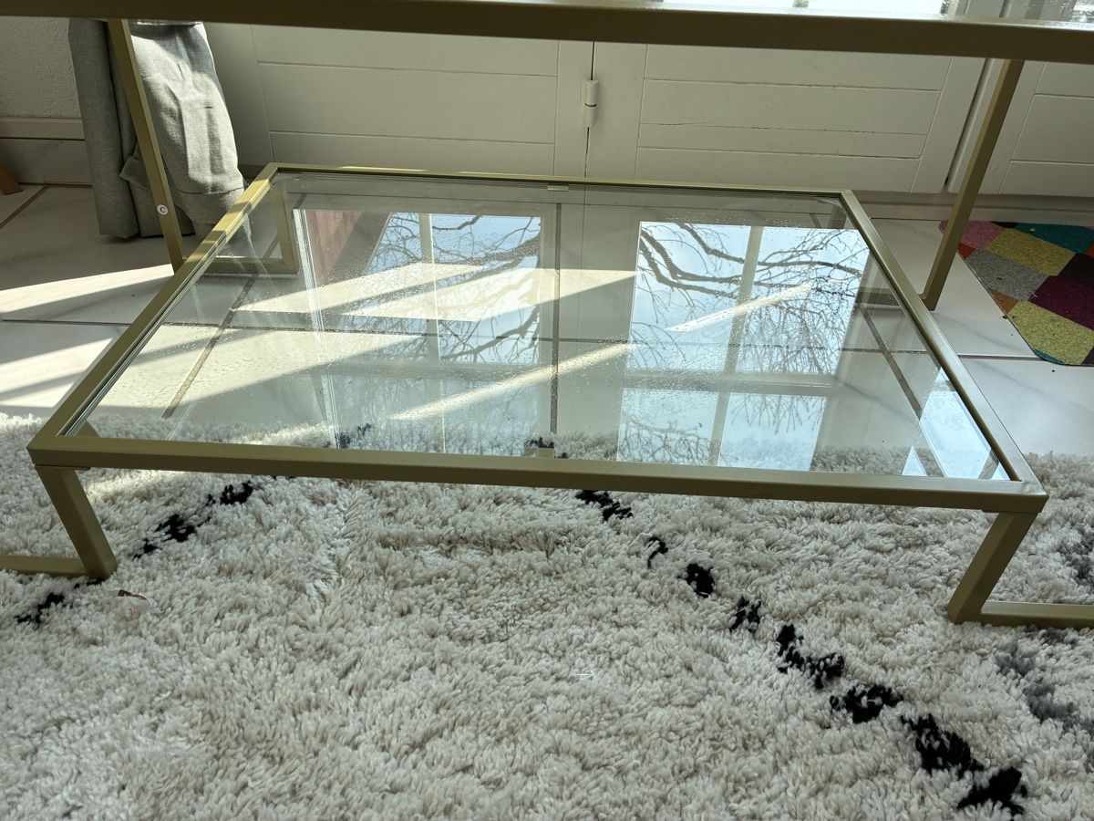 Tavoli: Glas Couchtisch mit Goldrahmen – Usato da Rümlang venduto da fexxu 1