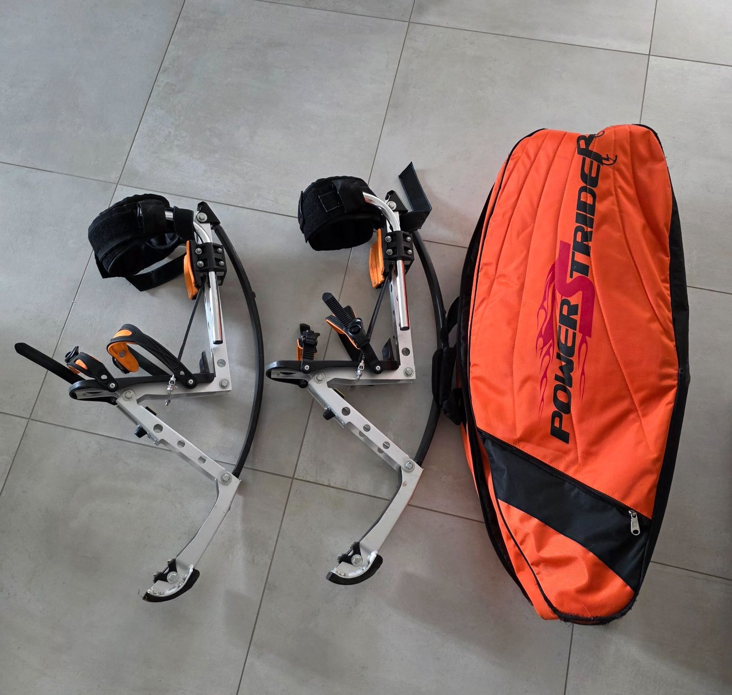 Trampolini: Échasses urbaines PowerStrider – Usato da Chézard-St-Martin venduto da fre_s7zh