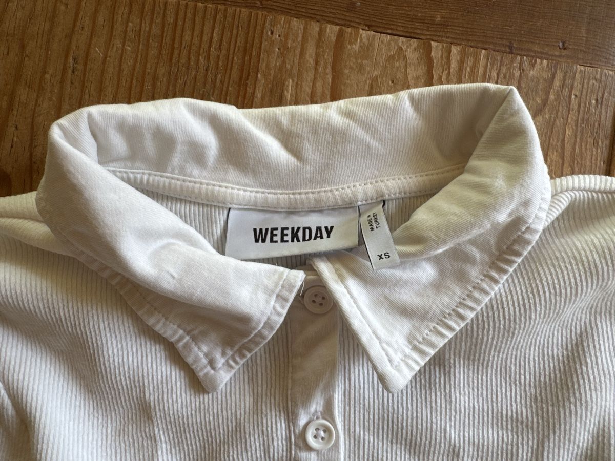 Weekday T-Shirts: Weekday Langarmshirt weiss Gr. XS – Gebraucht aus Mauren von ducducturi 1