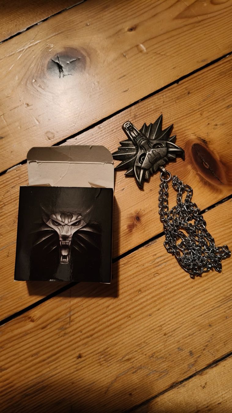 Giochi: The Witcher 2 enhanced edition collector – Usato da Nyon venduto da aar_g6pl 2