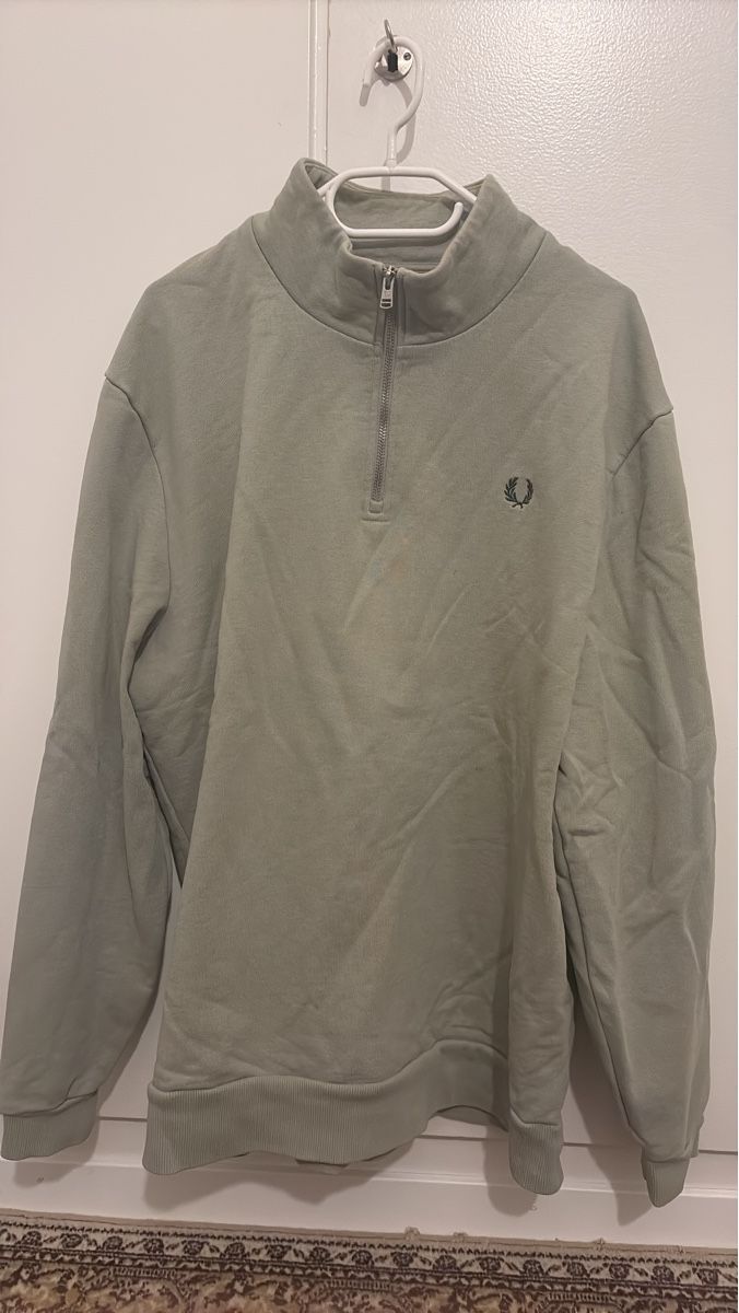 Fred Perry Maglioni & Felpe: Fred Perry Pullover mintgrün Grösse XL gebraucht – Usato da Bern venduto da Reivolution