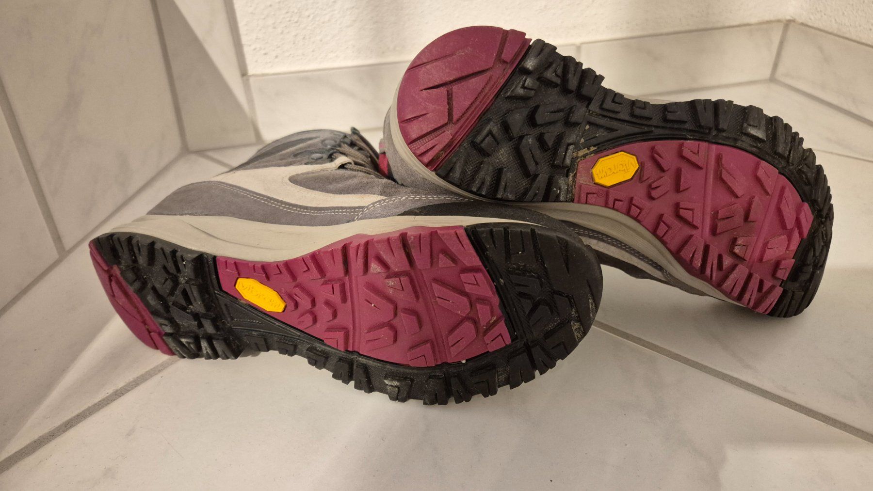 Aku Scarpe da donna: AKU Wanderschuhe Grösse 38 – Usato da Ossingen venduto da Cstrauss68 3