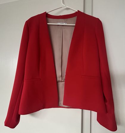 Blazer rouge court Mango