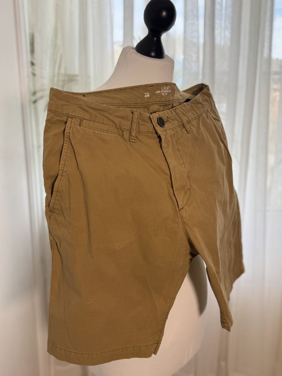 H&M Pantaloni: 2 L.O.G.G. Baumwoll Sommer Shorts Gr.30 – Usato da Wetzikon ZH venduto da el-lustigo2 3