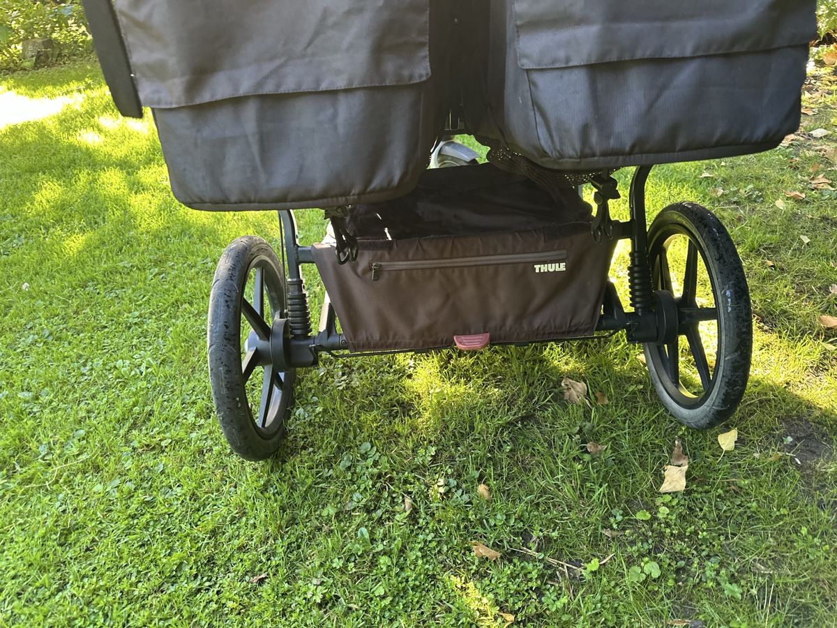 Thule Kinderwagen: Thule Double Stroller Jogger for twins - Great for Summer! – Gebraucht aus Wolfhausen von Catalin_Neacsu 2