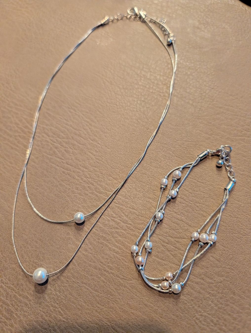 Catenine: Perlenhalskette mit Armband – Usato da Weinfelden venduto da AleKa5