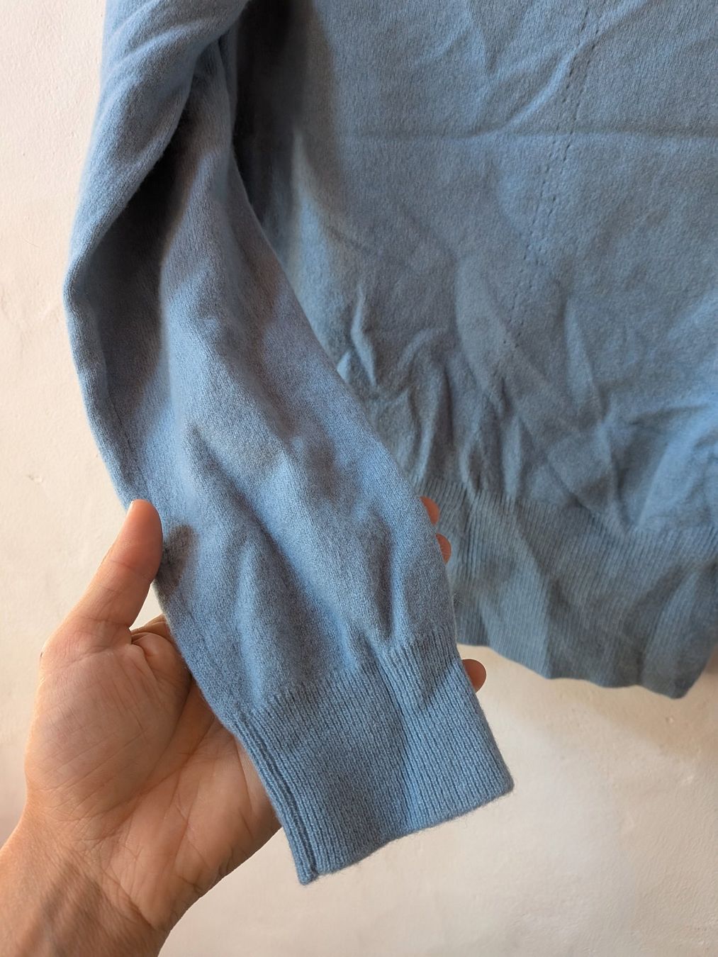 Pullover & Sweatshirts: Kaschmir Pullover von Jil Sander mit V-Ausschnitt – Gebraucht aus Peccia von LillyMarie98 4