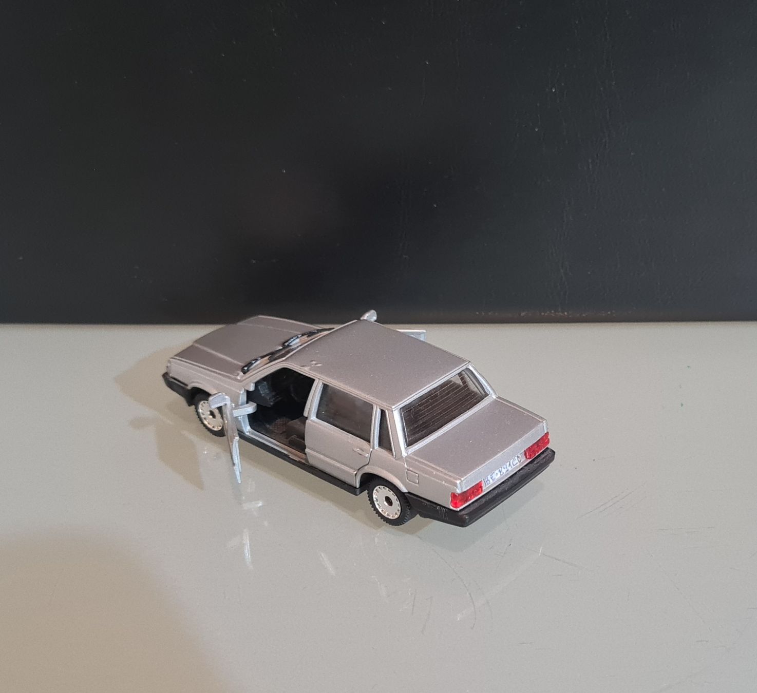 Polistil Modellini d'auto: Polistil Volvo 760GLE 1:43 – Usato da Uetendorf venduto da myhome12 1