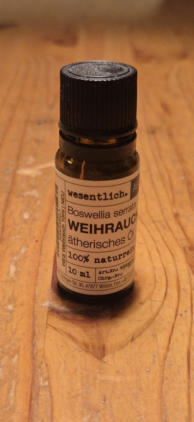 Ätherische Öle: Ätherisches Öl (Weihrauch) 4ml – Gebraucht aus Münsingen von maruzo