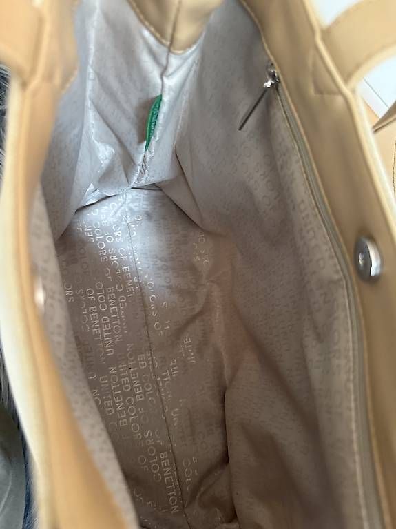 Benetton Borse da donna: Sac à main BENETTON en tissu – Usato da Goumoens-la-Ville venduto da SandieF 4