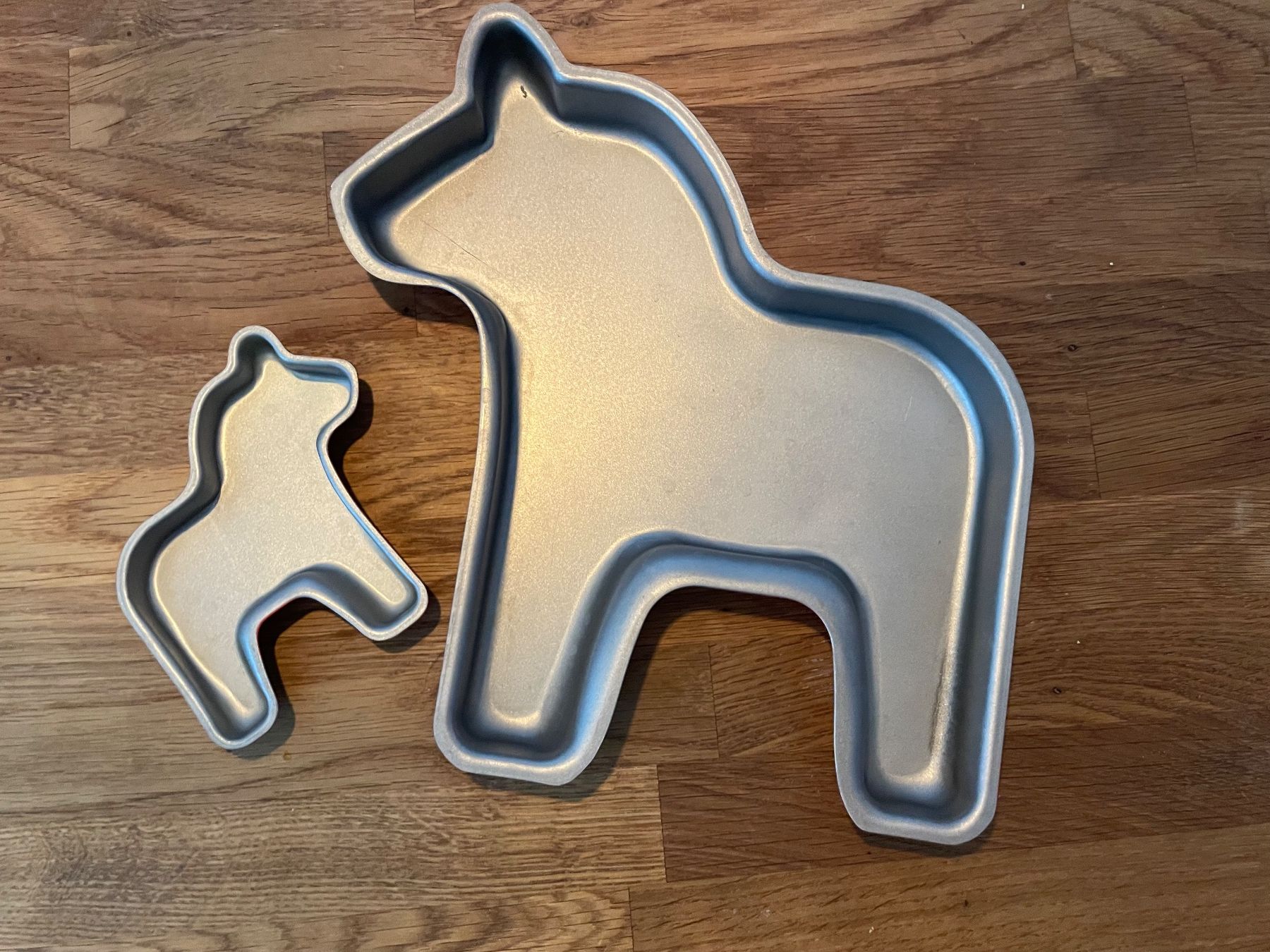 Ikea Teglie da forno: Gebrauchte Backform Pferde gross und klein Set: IKEA – Usato da Bülach venduto da bjoernbenny 2