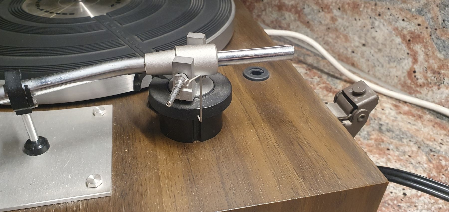 Marantz Tourne-disques: Platine vinyle Marantz Model 6100  – Défectueux à Corminboeuf par Tournesole 3