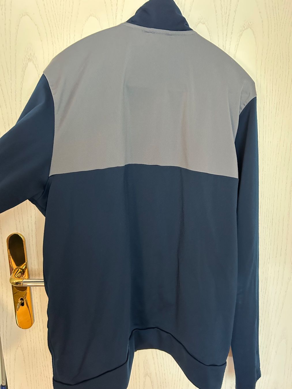 Adidas Completi: Herren Adidas Trainingsanzug XL – Usato da Gutenswil venduto da walker60 2