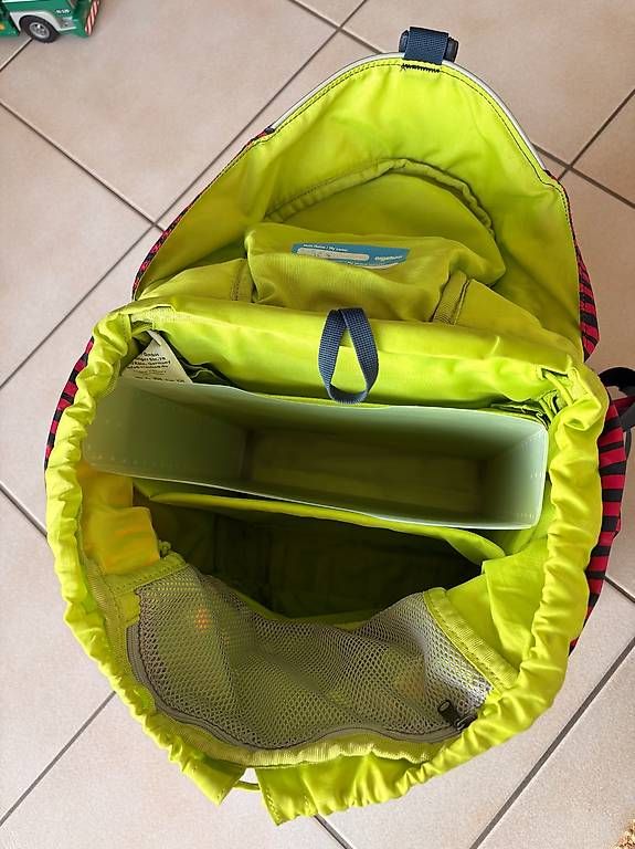 Borse & Zaini: Ergobag Schulrucksack mit Turnsack – Usato da Nidau venduto da Cassandra84 1