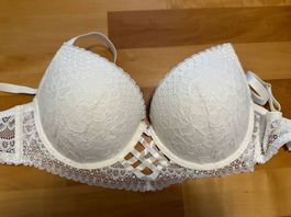BH von Lascana creme/Spitze