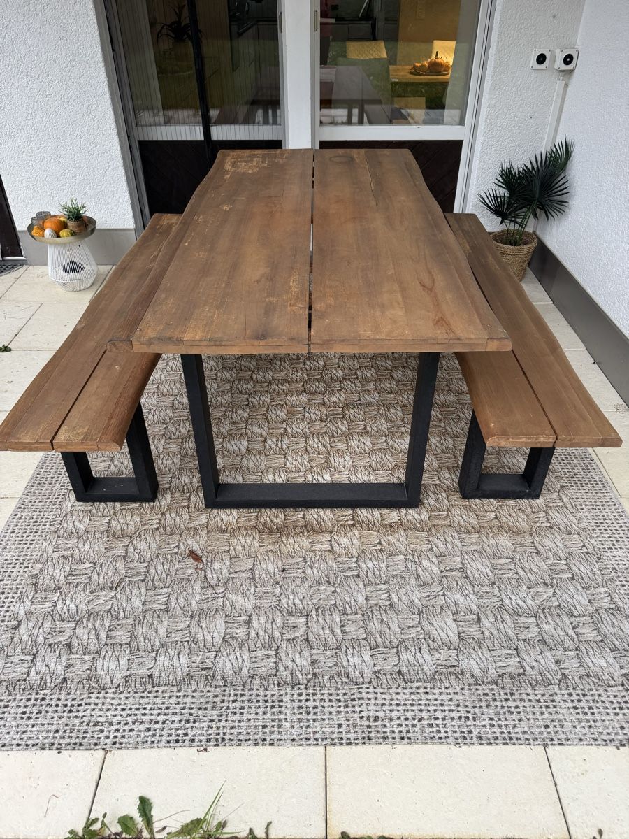 Tavoli: Holztisch mit Sitzbänke – Usato da Oetwil am See venduto da cos_lzr8 1
