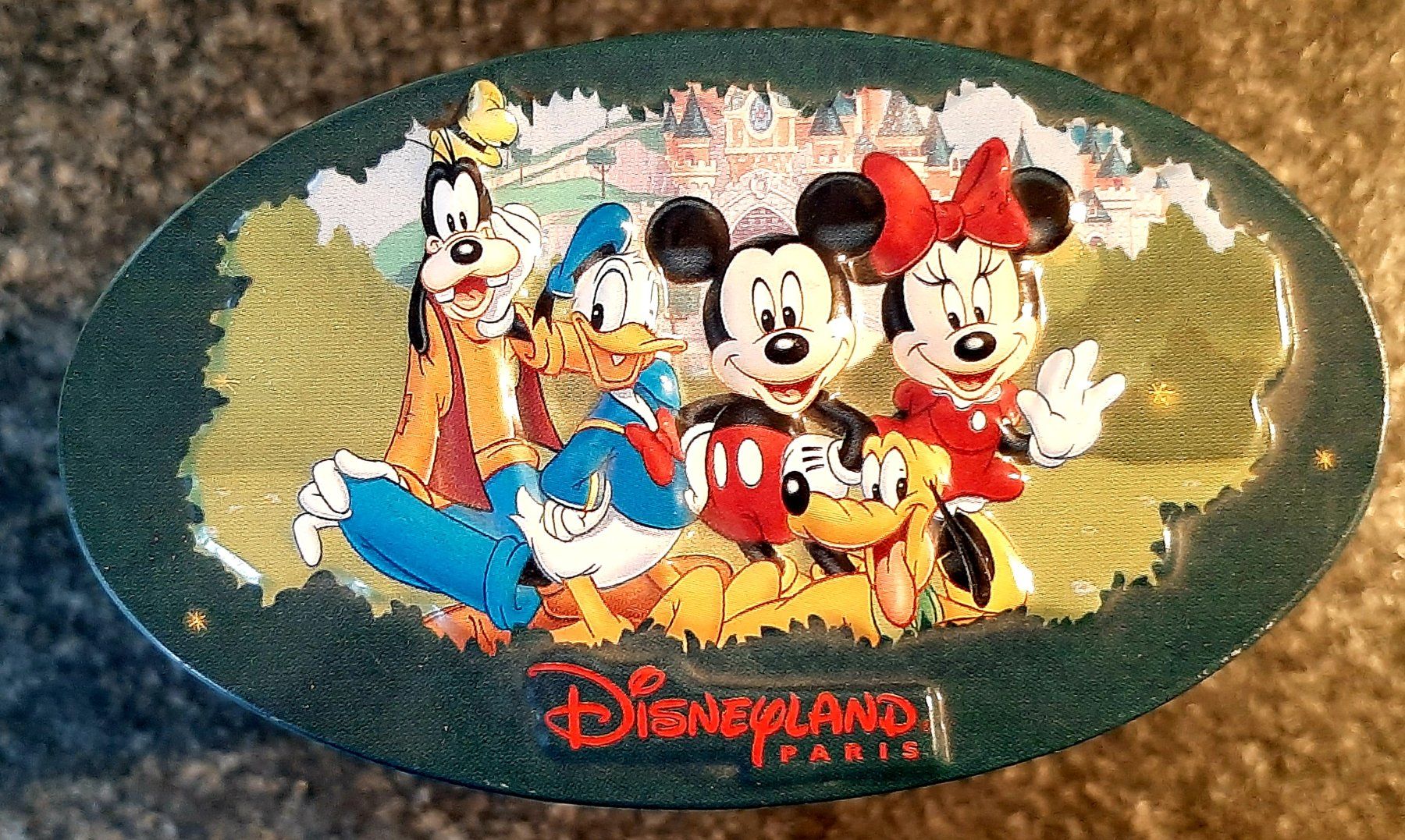Dosen: Boîte en fer Disneyland Paris – Gebraucht aus Montet (Glâne) von Koada2 2