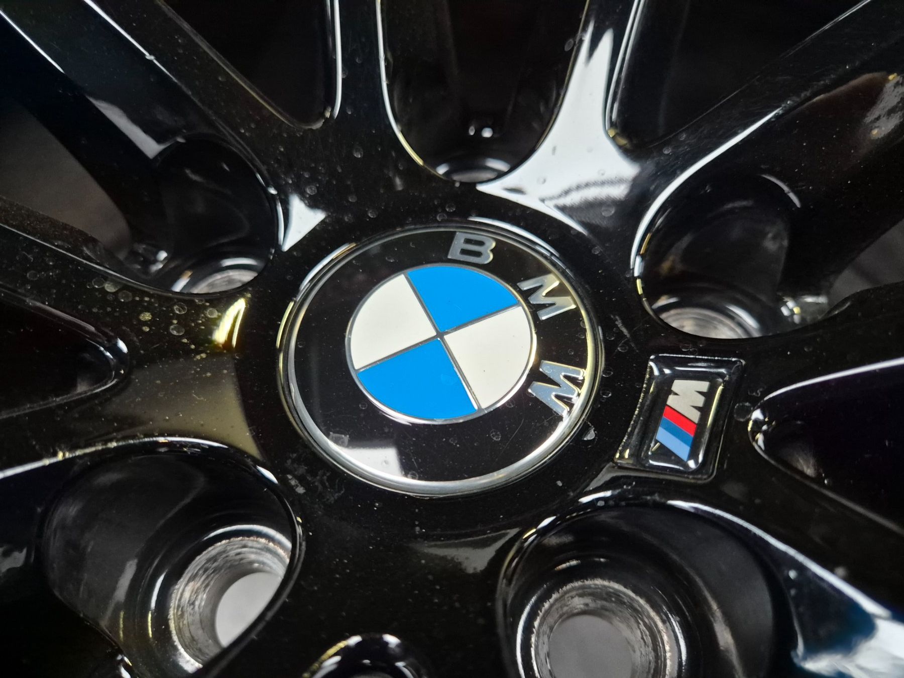 BMW Pneumatici & Ruote complete: Winterräder 18" BMW 545e – Usato da Winterthur venduto da WEWi-Ersatzteile 2