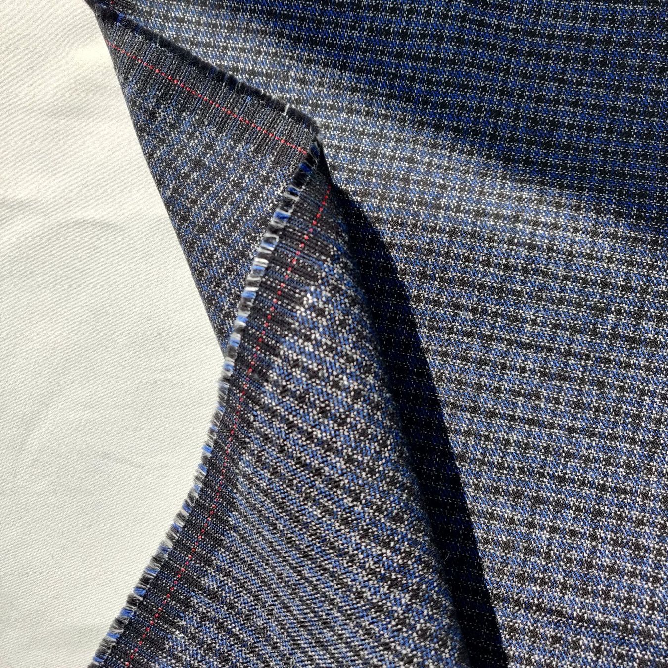 Tessuti: Anzug Stoff Baumwolle Elastan gewoben 1.85x1.50m blu nero – Nuovo (secondo la descrizione) da Lufingen venduto da Voyager7 3