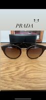 Lunettes de soleil Prada vintage, parfaites pour l'été!