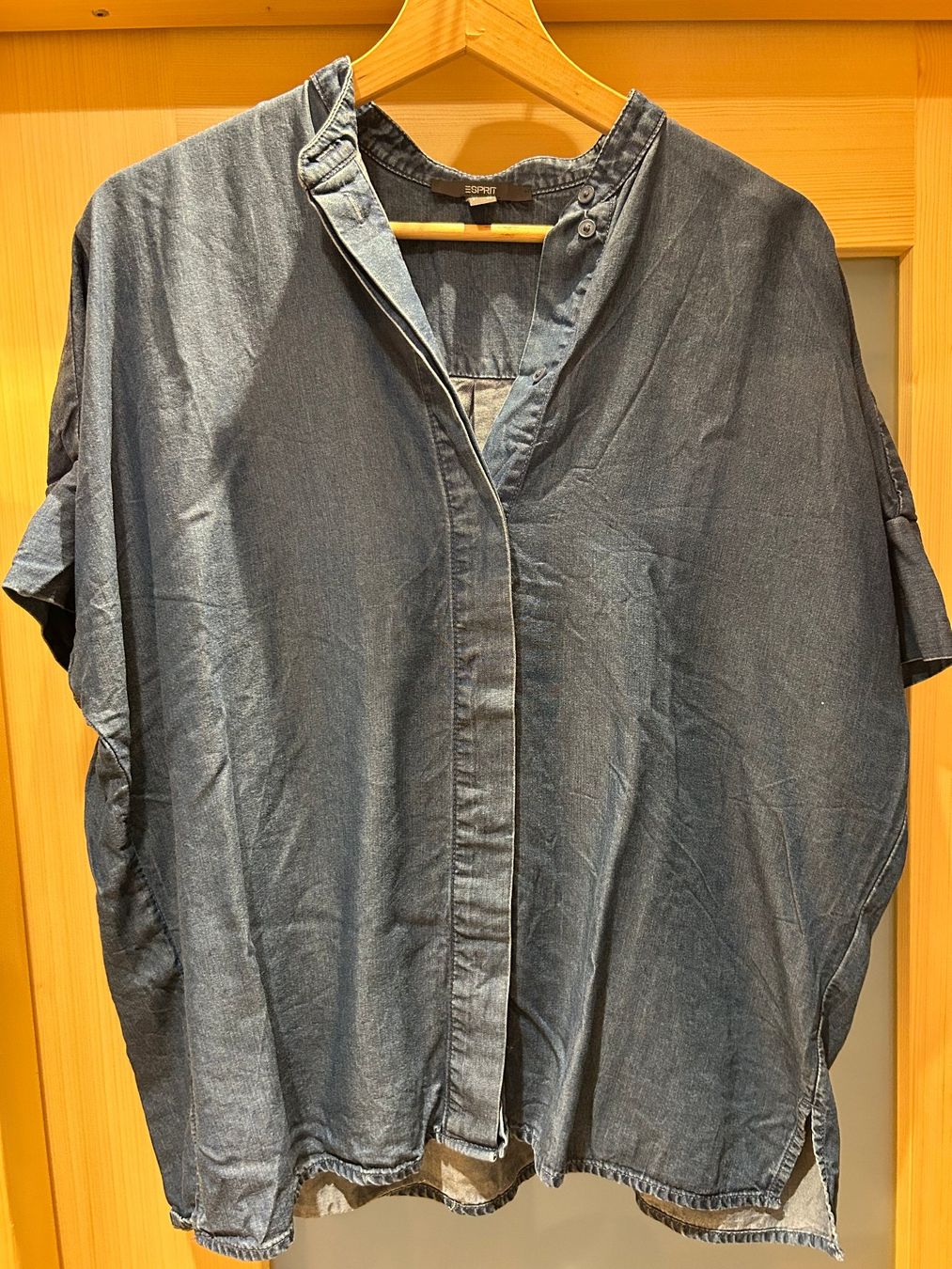 Esprit Blusen: ESPRIT, Jeans-Bluse, Grösse 36 – Neu (gemäss Beschreibung) aus Innertkirchen von Urbachtal