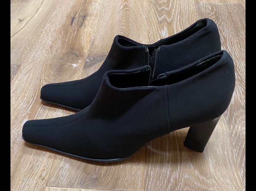 Prada Scarpe da donna: PRADA black booties , EUR39 – Usato da Zürich venduto da gabbergabber