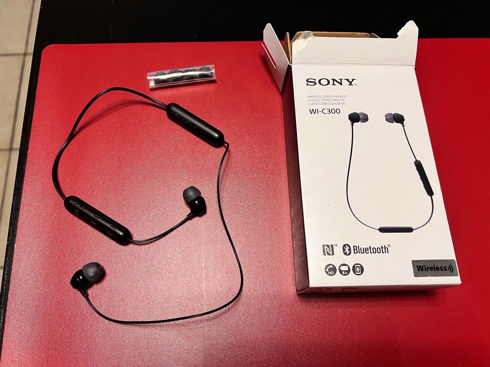 Sony Kopfhörer: Sony Wireless Stereo Headset – Gebraucht aus Cham von carmenblacky