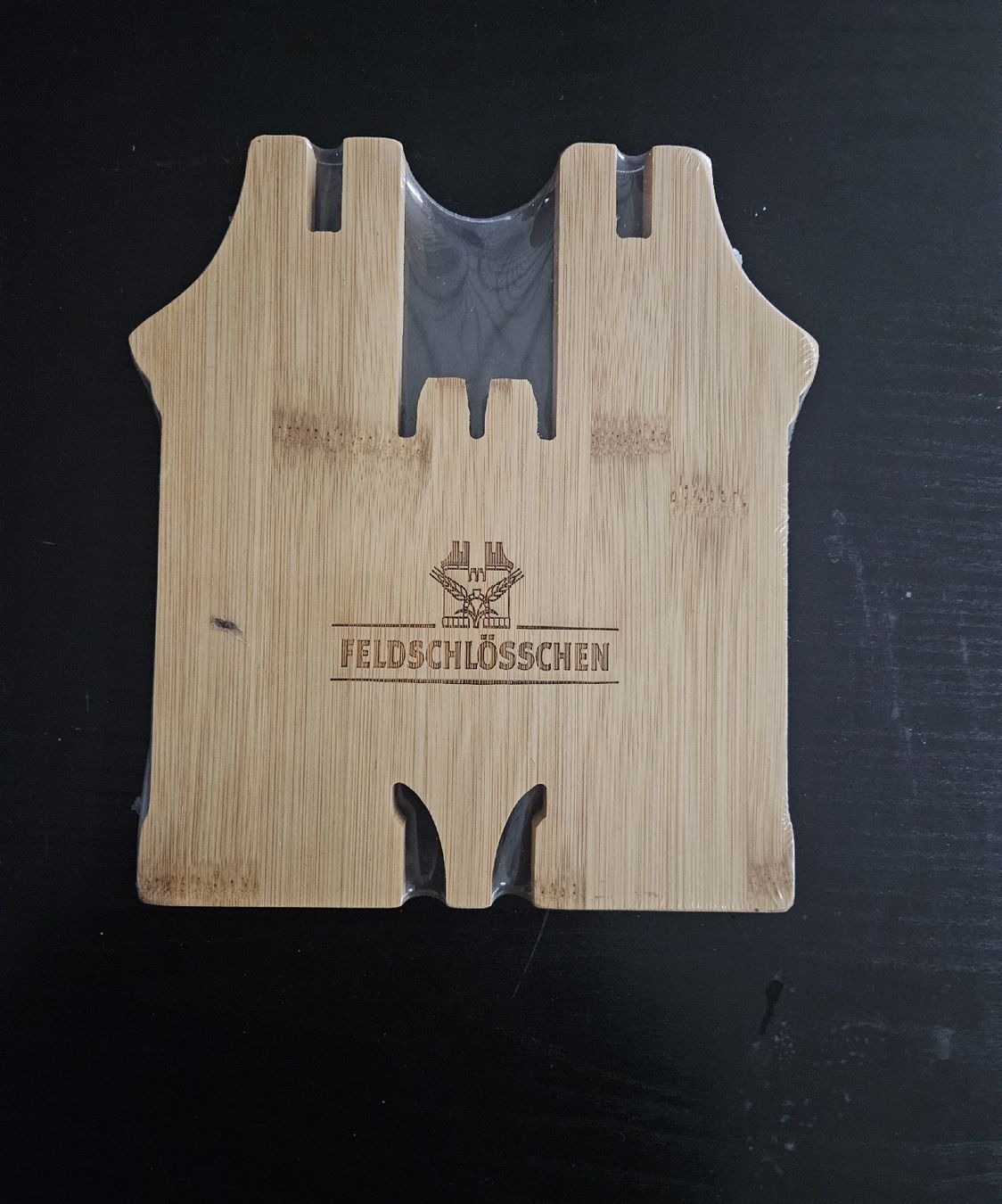 Piatti di portata: Feldschlösschen  Holz brett - Neu & Originalverpackt – Nuovo e nell'imballaggio originale da Figino venduto da mayam63