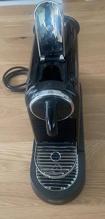 Nespresso Machines à café & Machines à expresso: DELONGHI Citiz Nespresso – D'occasion à Wermatswil par Malibu12 2