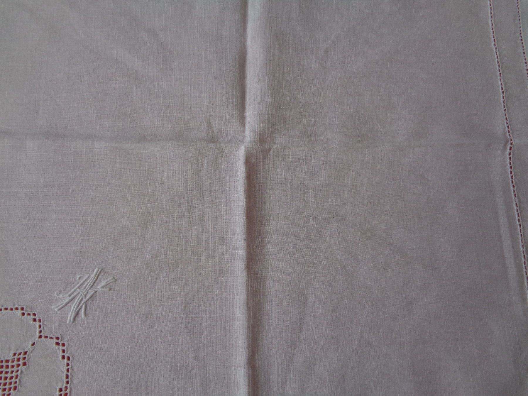 Sonstige Tischwäsche: Kleine Serviette oder als Deckeli 40 cm. x 40 cm. – Gebraucht aus Chur von omonia 2