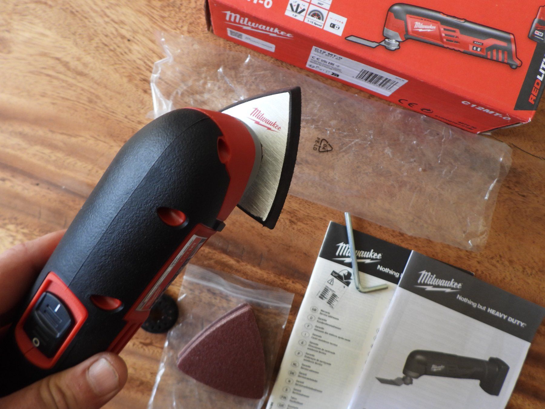 Milwaukee Tutti gli attrezzi: Milwaukee M12 C12MT-0 Multitool Feintool – Nuovo (secondo la descrizione) da Tavannes venduto da jimananas 5